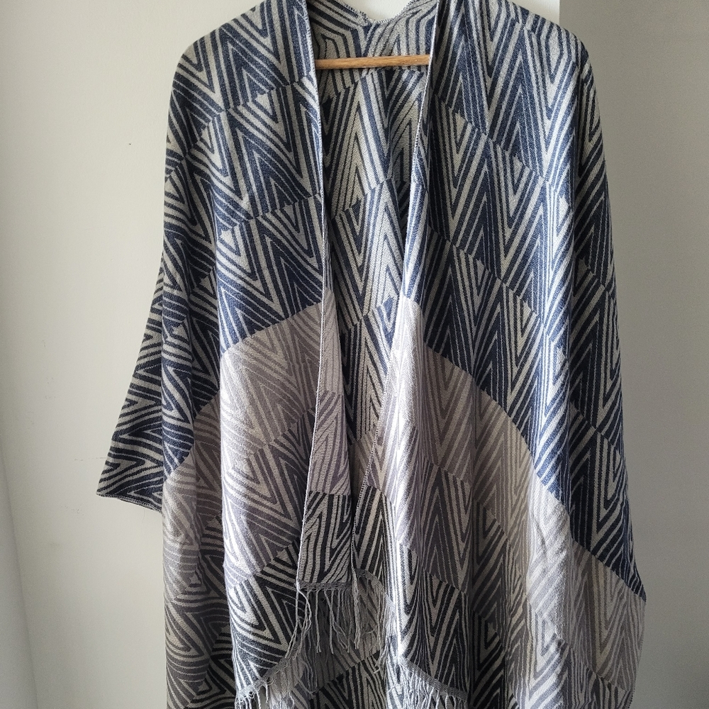 Francesca's Sybil Geo Print Fringe Poncho